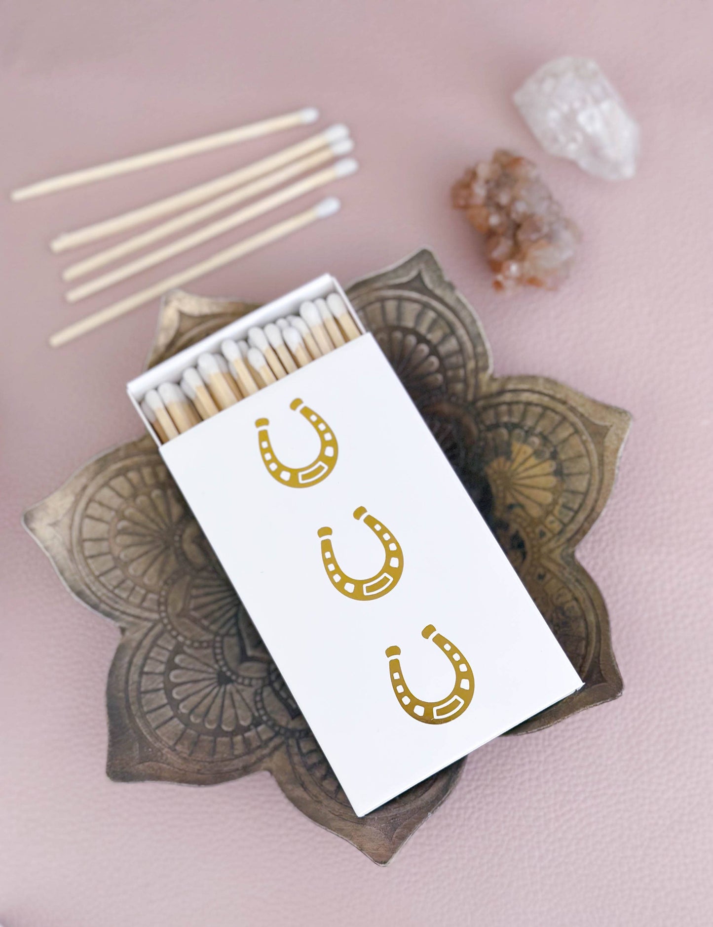 White Oversized Horseshoe Matches